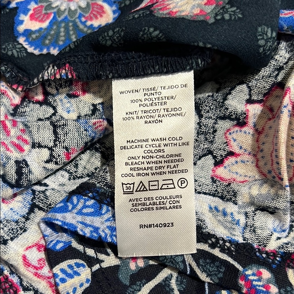 Floral Print Women's Top - Black and Pink LOFT NWT Medium #EE - Picture 5 of 5